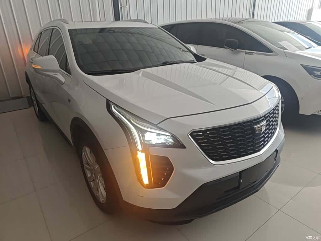Cadillac XT4, 2023 4