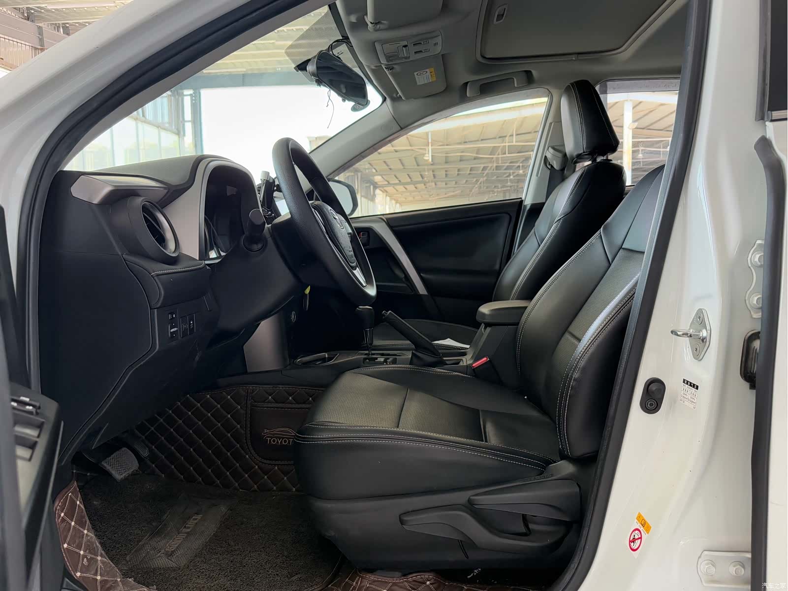Toyota RAV4, 2018 6
