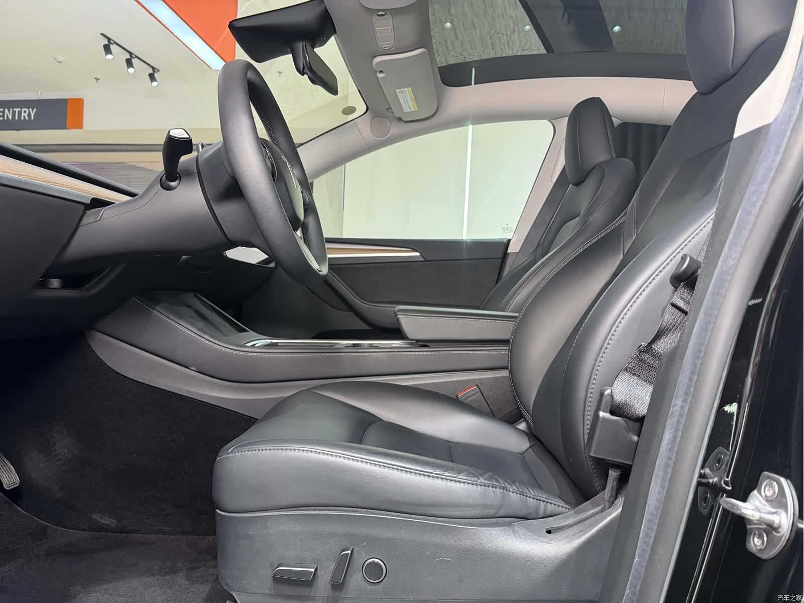 Tesla Model Y, 2022 10