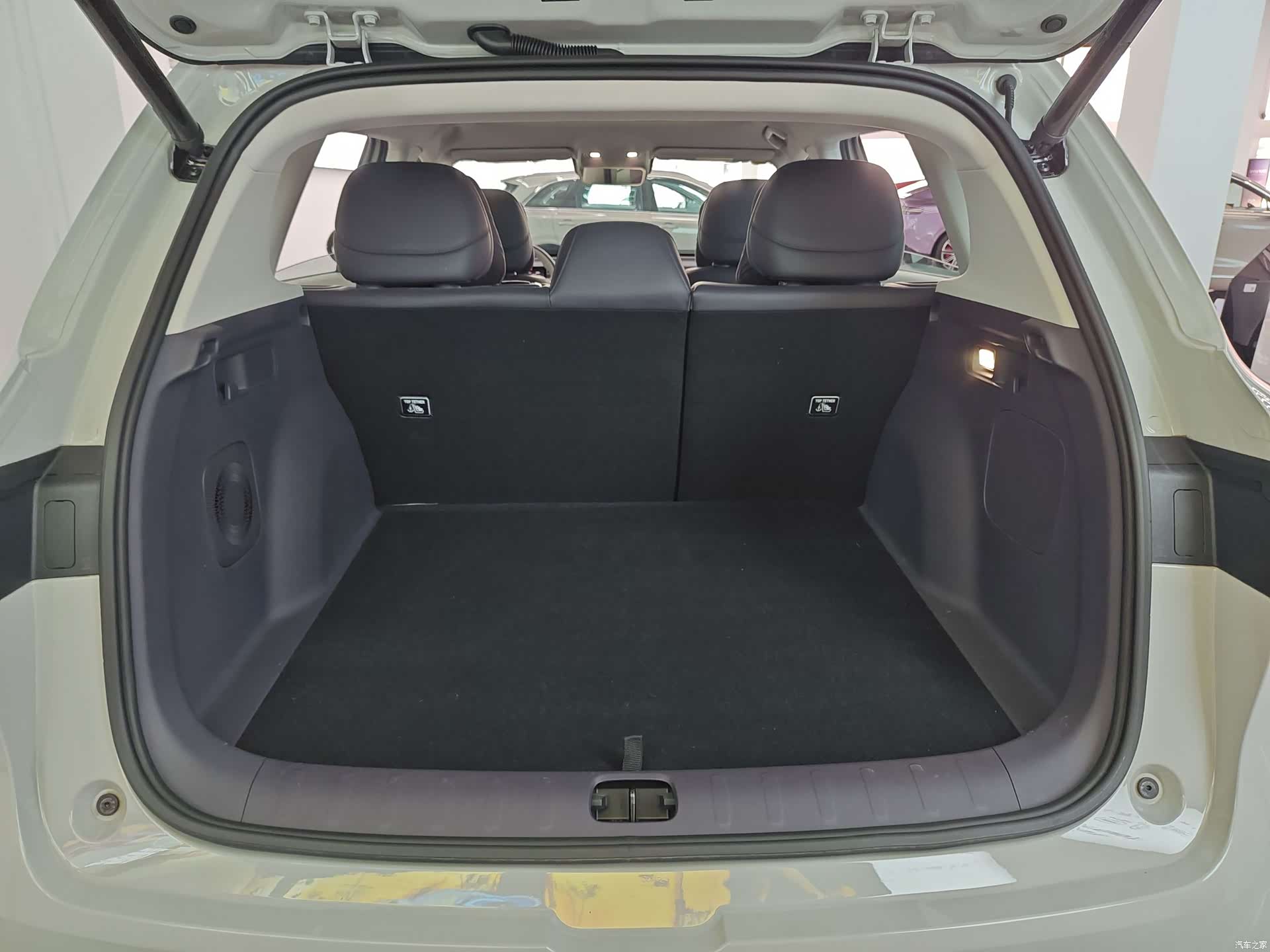 Leapmotor B10, 2025 23