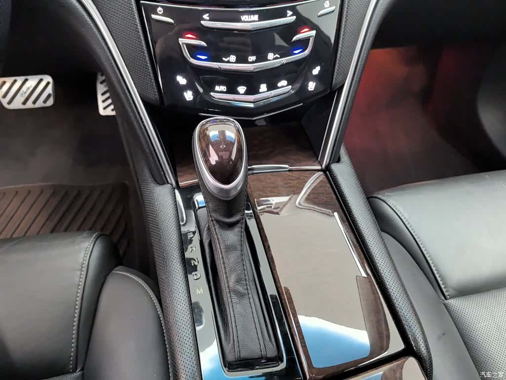 Cadillac XTS, 2017 13