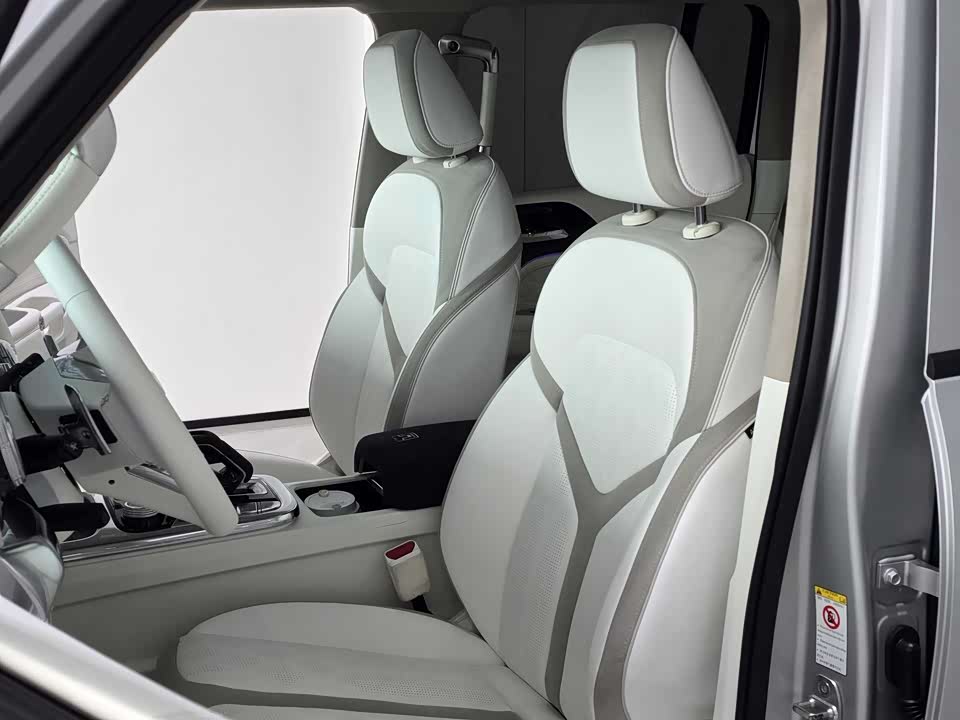 CrossBoundary Co-creation tank 300