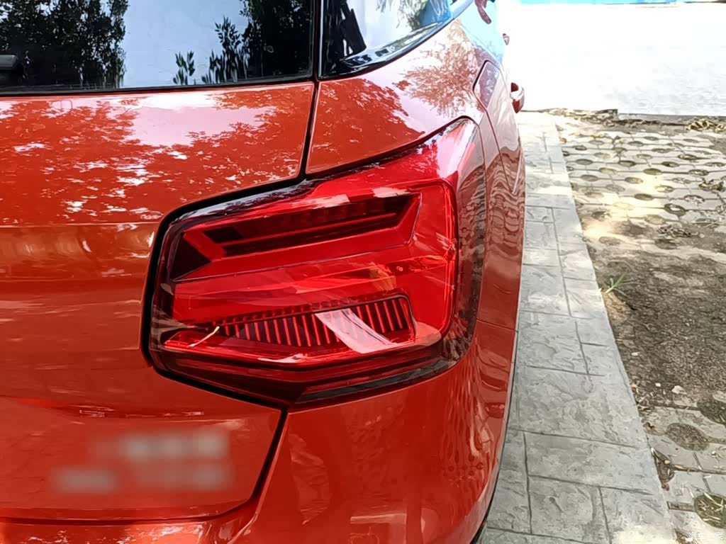 Audi Q2L, 2020 8