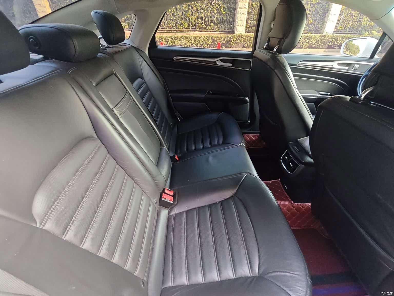 Ford Mondeo, 2014 11