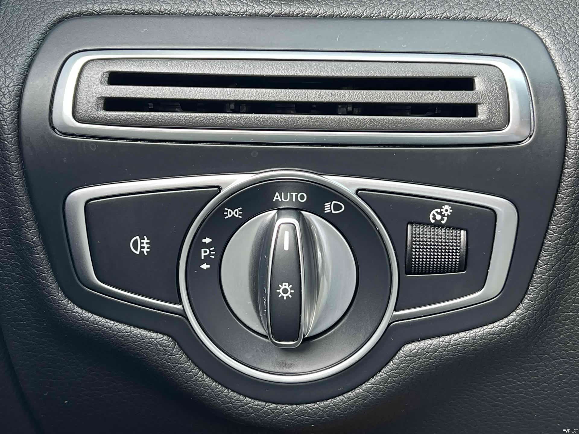 Mercedes-Benz C-Class, 2021 14