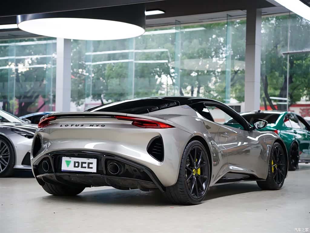 Lotus EMIRA, 2024 7