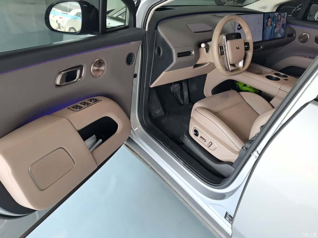 Li Auto i8, 2025 16