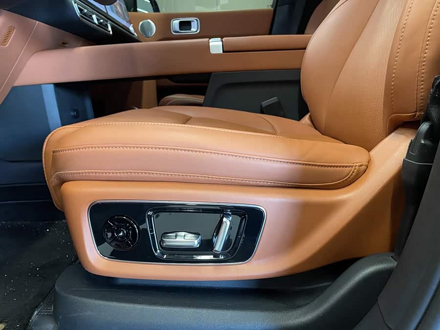 Li Auto L8 2024, фото 17