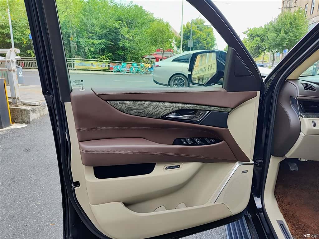 Cadillac Escalade, 2019 6