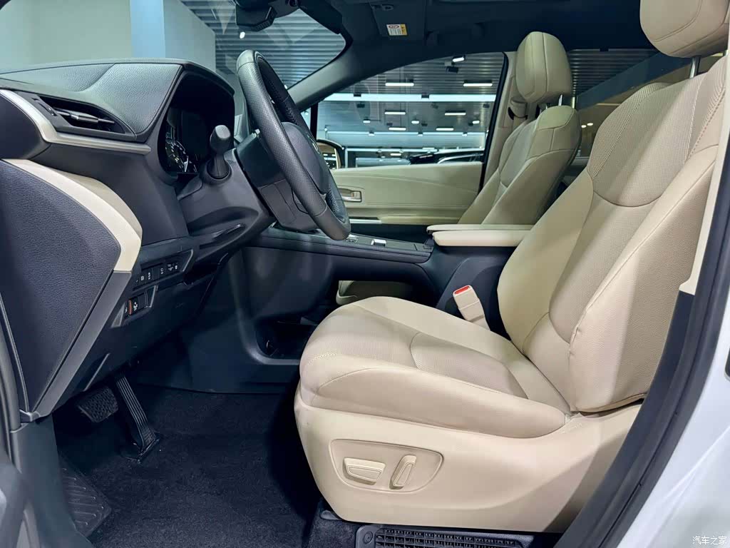Toyota Granvia, 2024 18