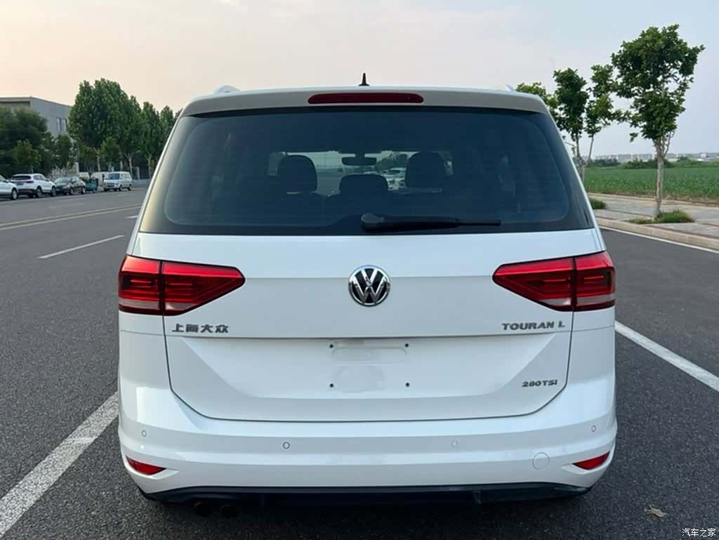 Volkswagen L, 2016 4