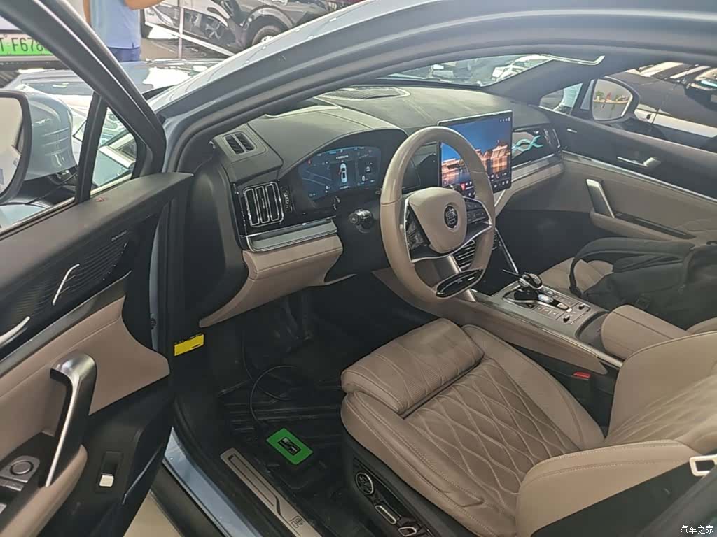 BYD Tang, 2023 16