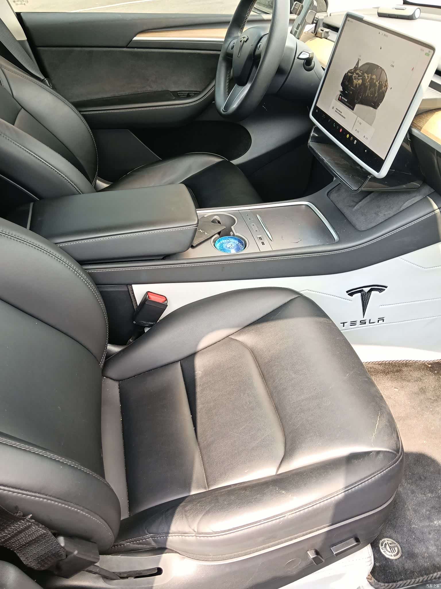 Tesla Model Y, 2023 9