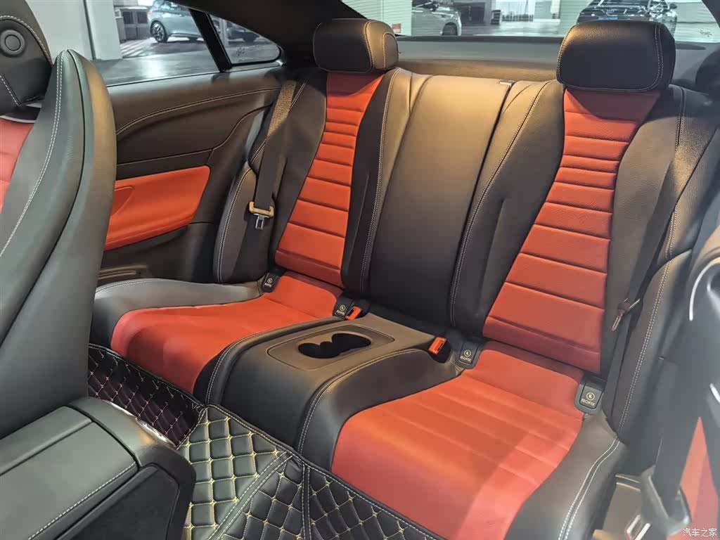 Mercedes-Benz E-Class, 2024 15
