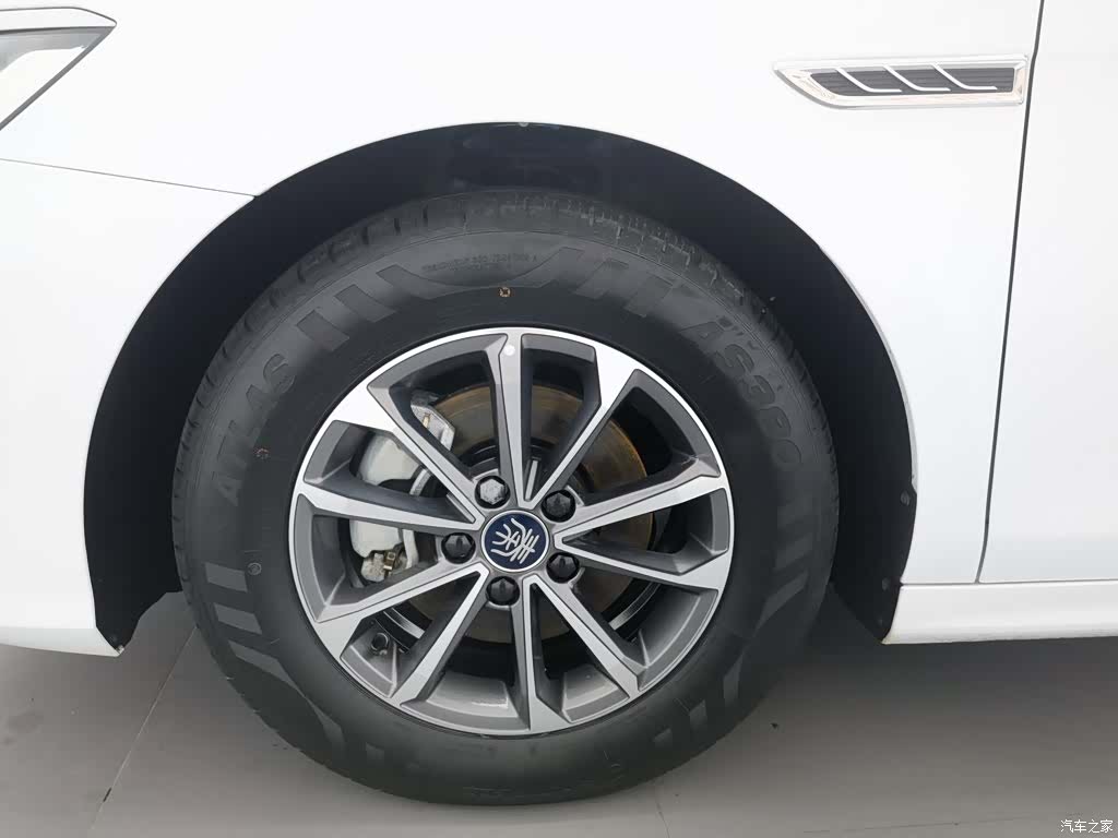 BYD Qin, 2023 17