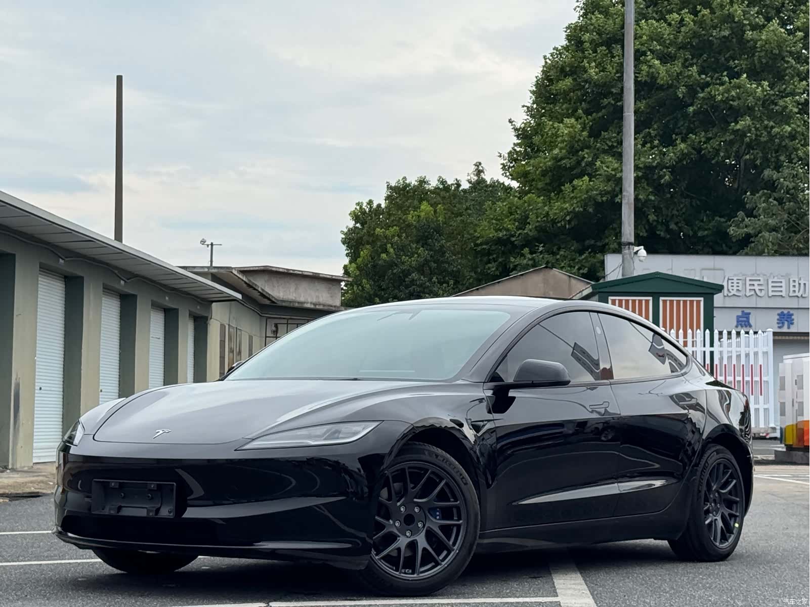 Tesla Model 3, 2024 1