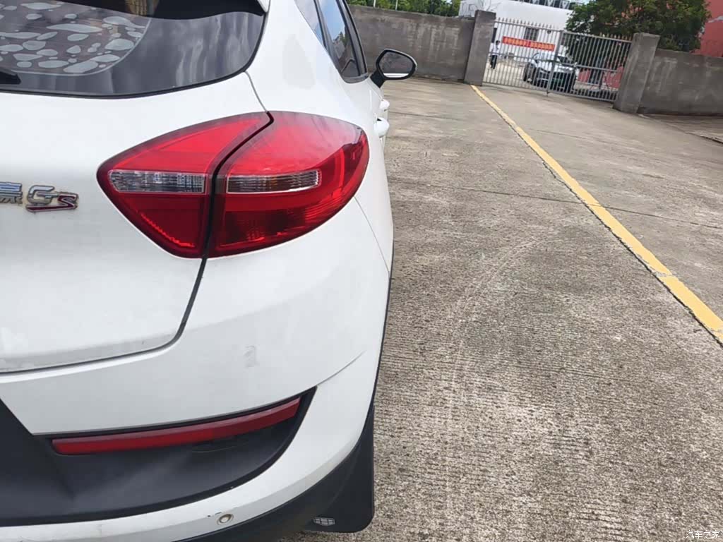 Geely Emgrand, 2017 8