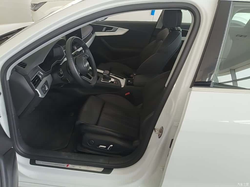 Audi A4L, 2024 22