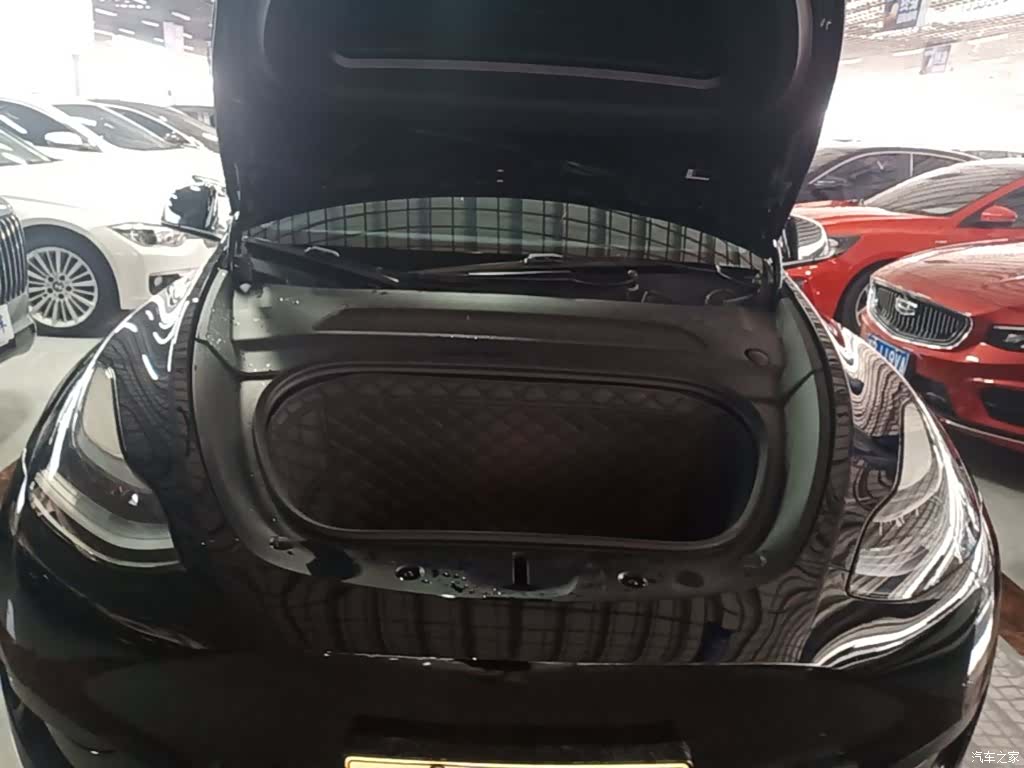 Tesla Model Y, 2022 20