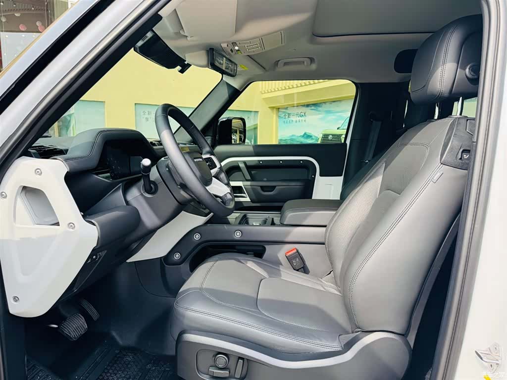 Land Rover Defender, 2023 все фото