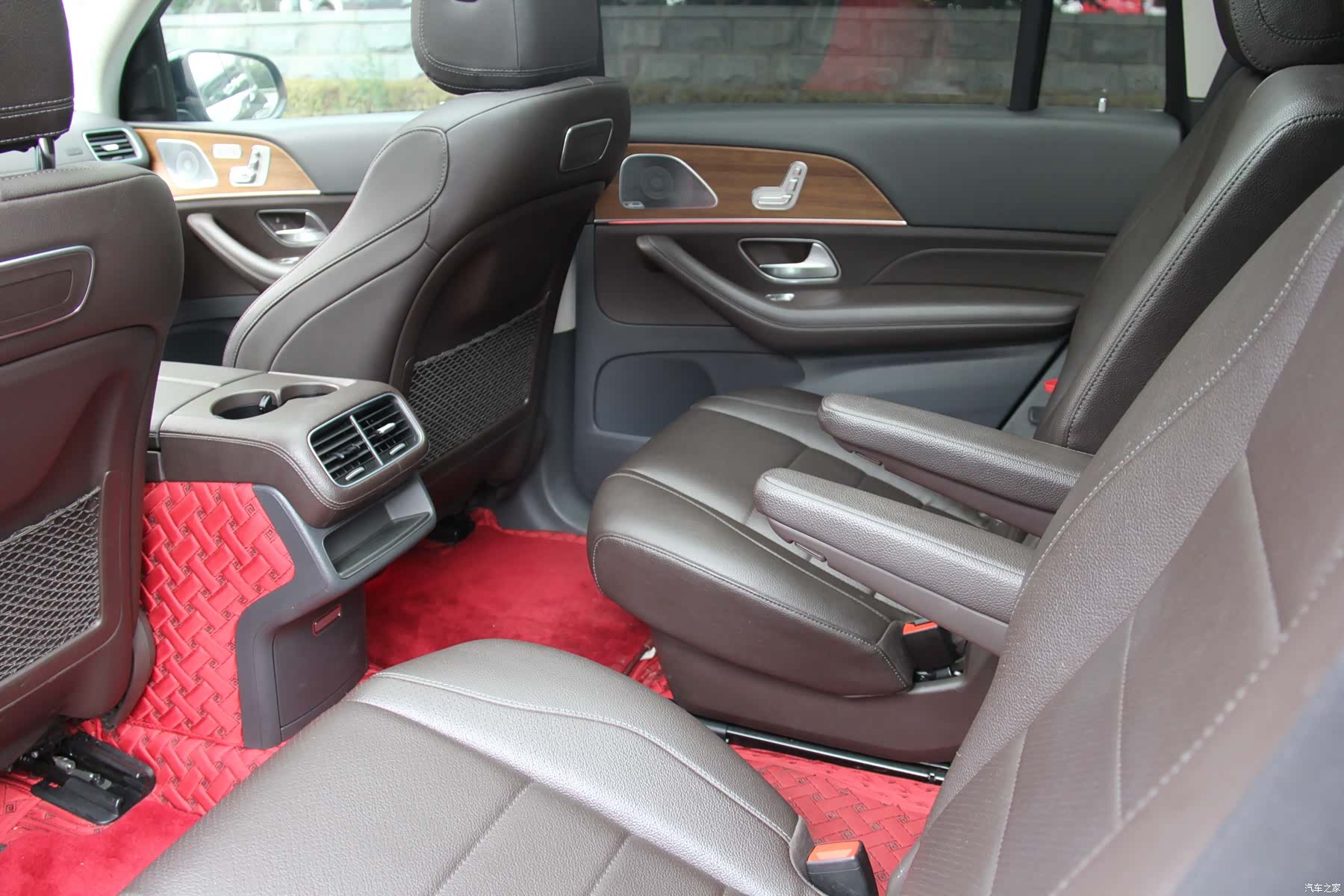 Mercedes-Benz GLS, 2020 13