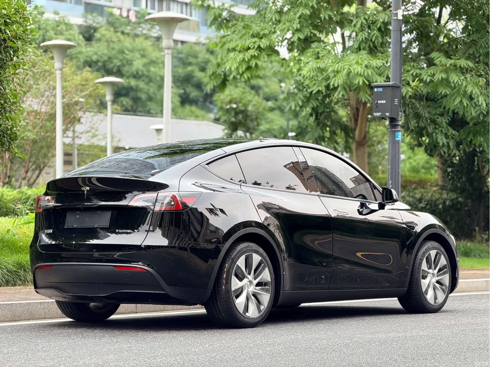 Tesla Model Y, 2022 6