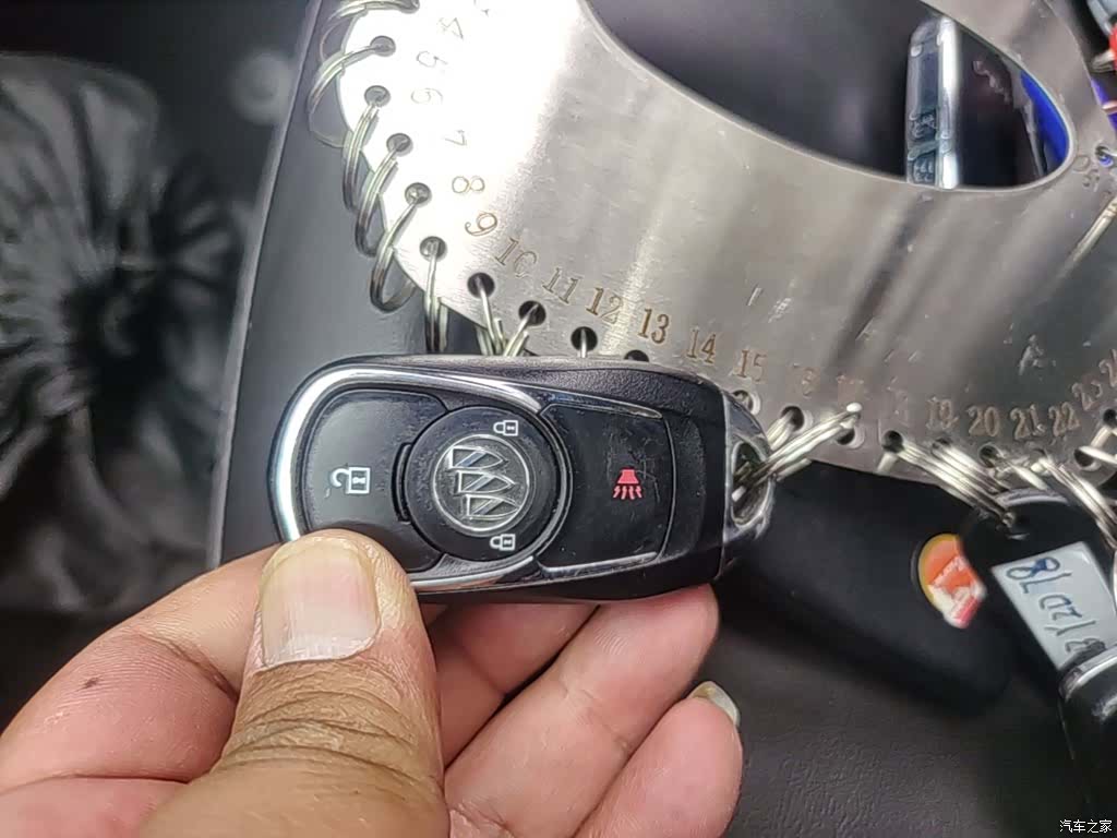 Buick Envision Plus, 2019 9