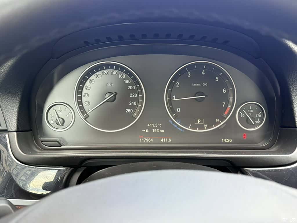 BMW 5 Series, 2015 все фото