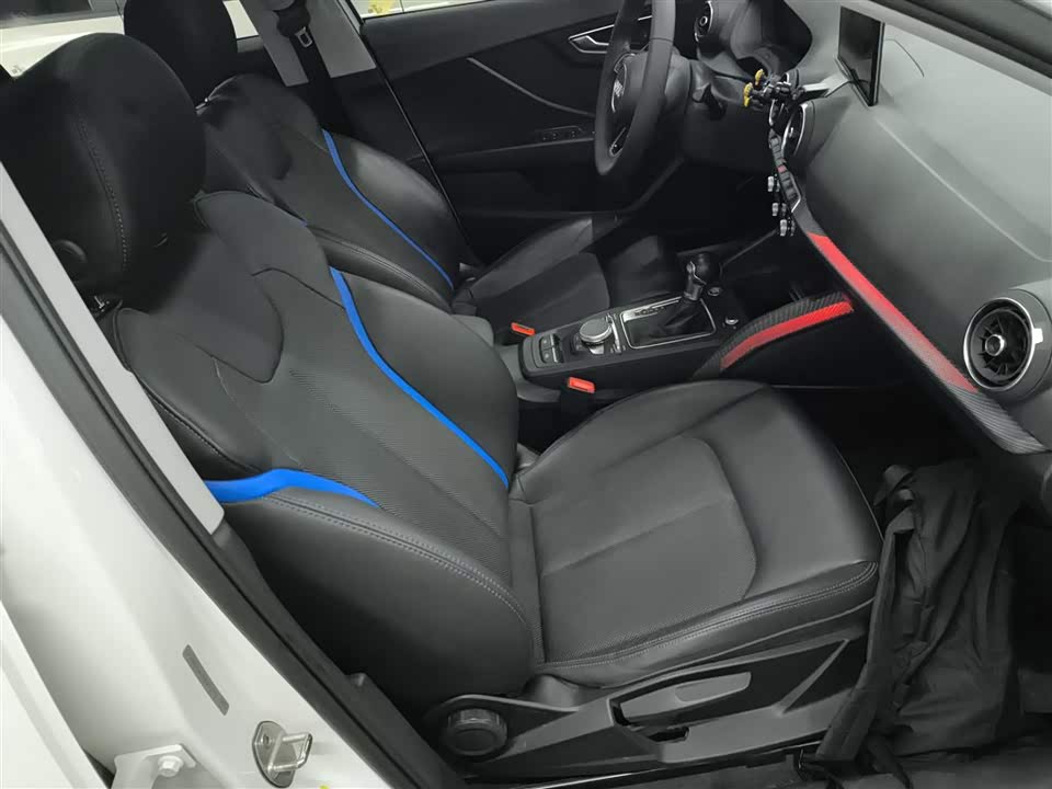 Audi Q2L Audi Q2L