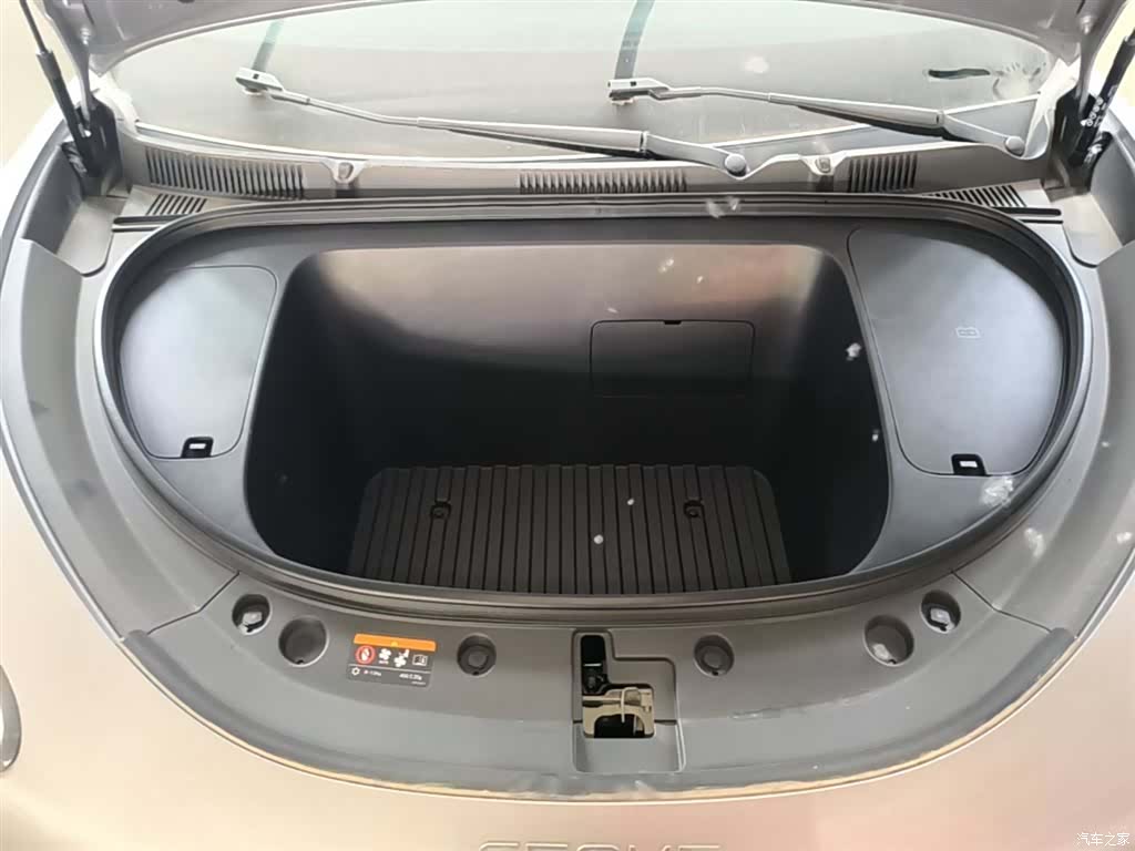 Geely Xingyuan, 2025 20