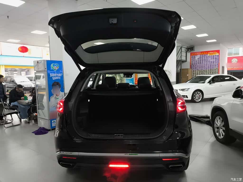 Hongqi HS5, 2022 15