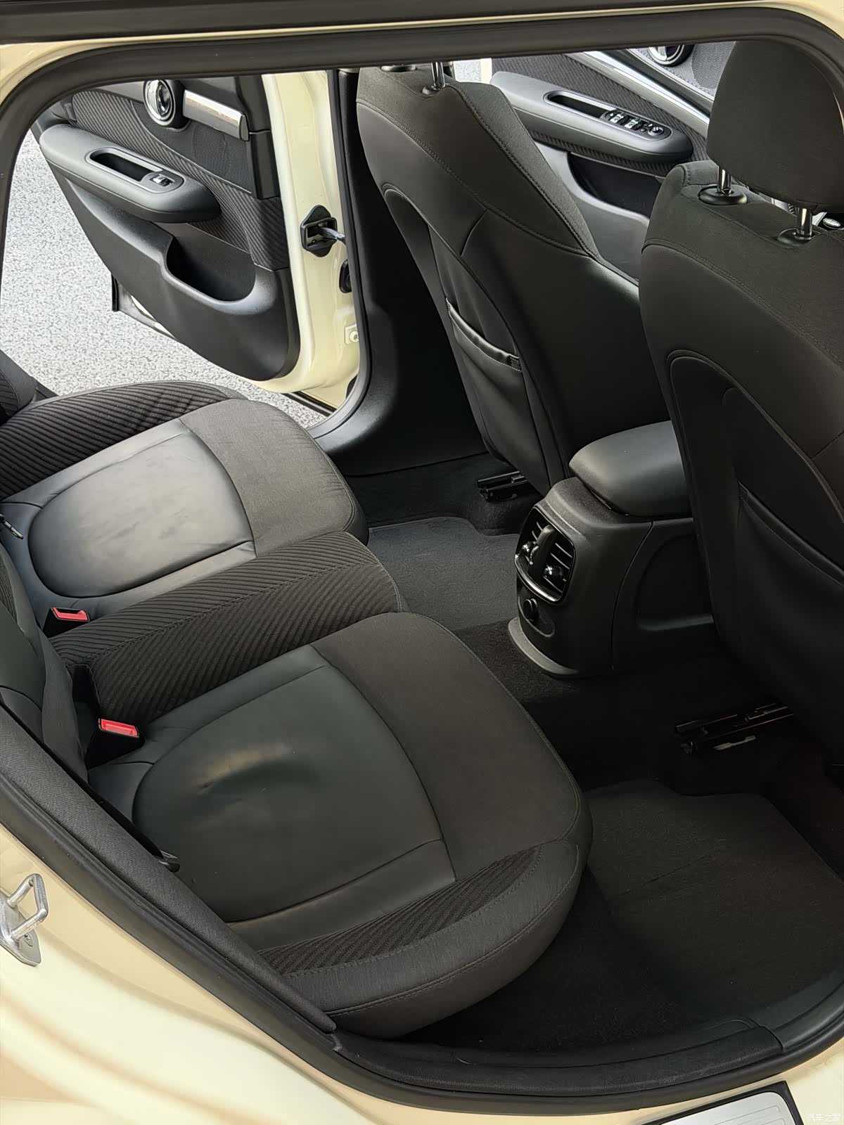 Mini Clubman, 2018 21