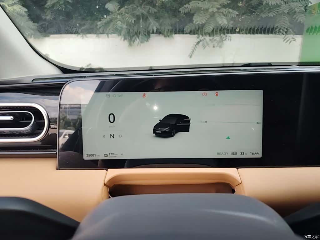 Leapmotor C01, 2025 12