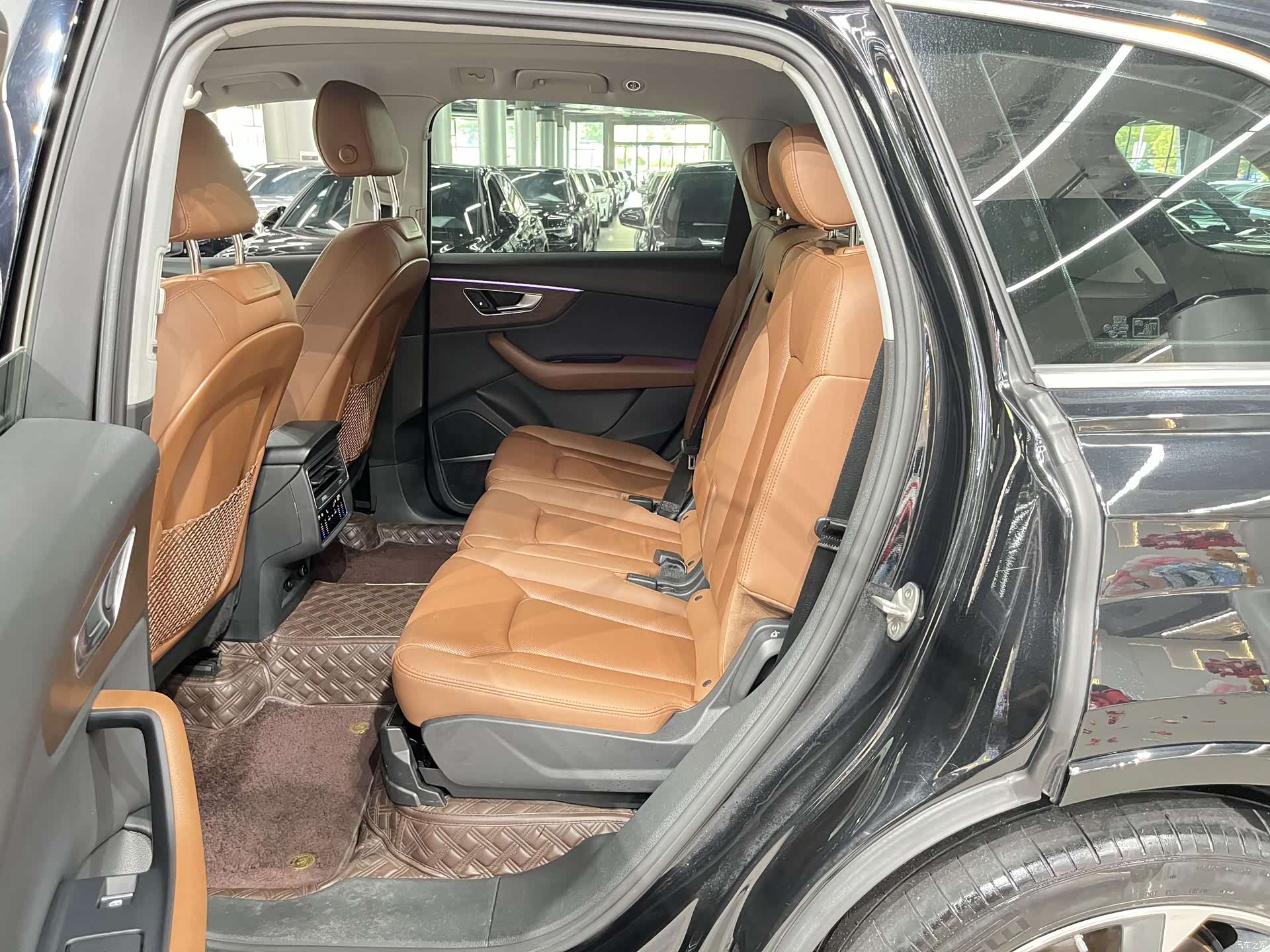 Audi Q7, 2022 6