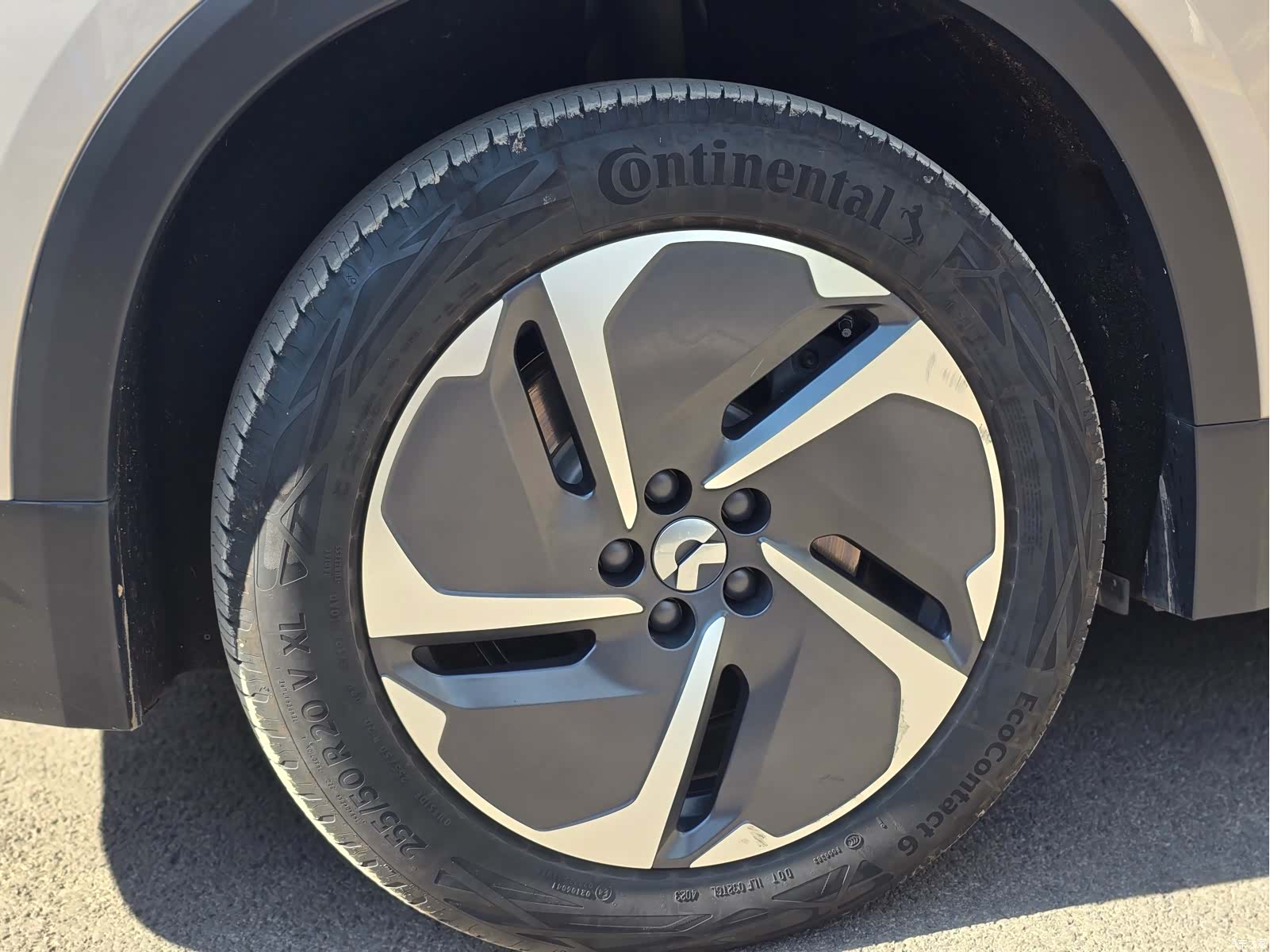 NIO ES8, 2024 10