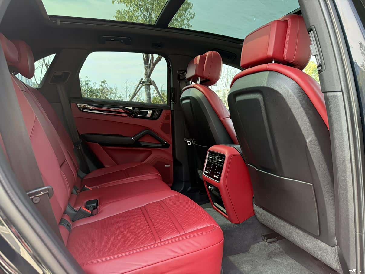 Porsche Cayenne, 2022 12