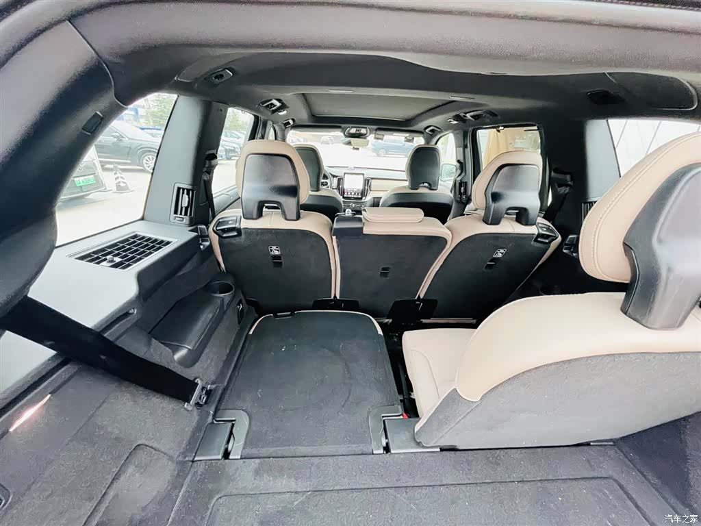 Volvo XC90, 2025 14