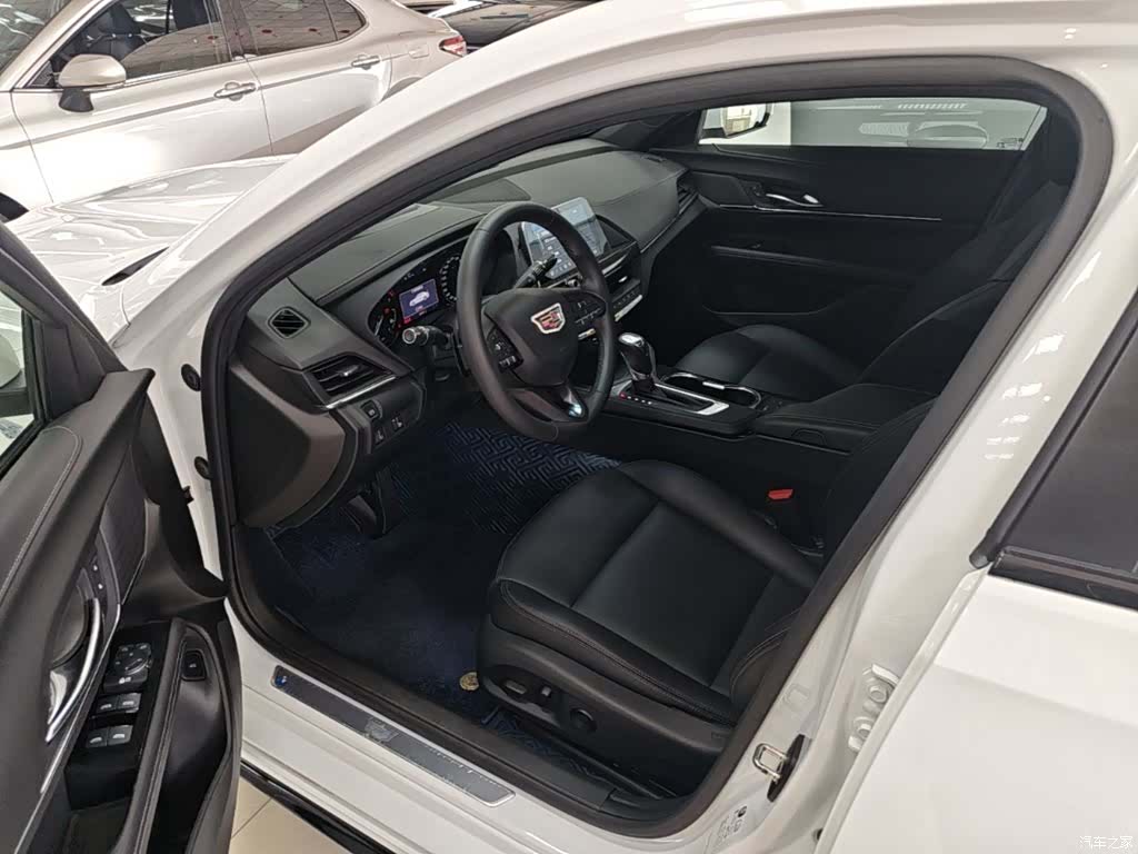 Cadillac CT4, 2022 16