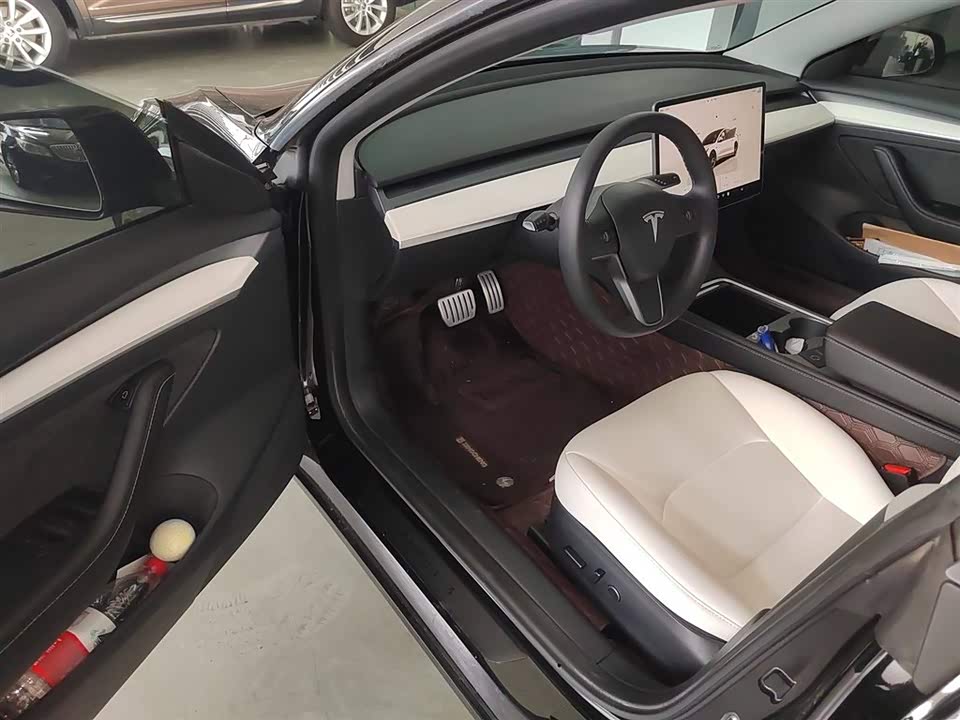 Tesla Model 3 Tesla Model 3