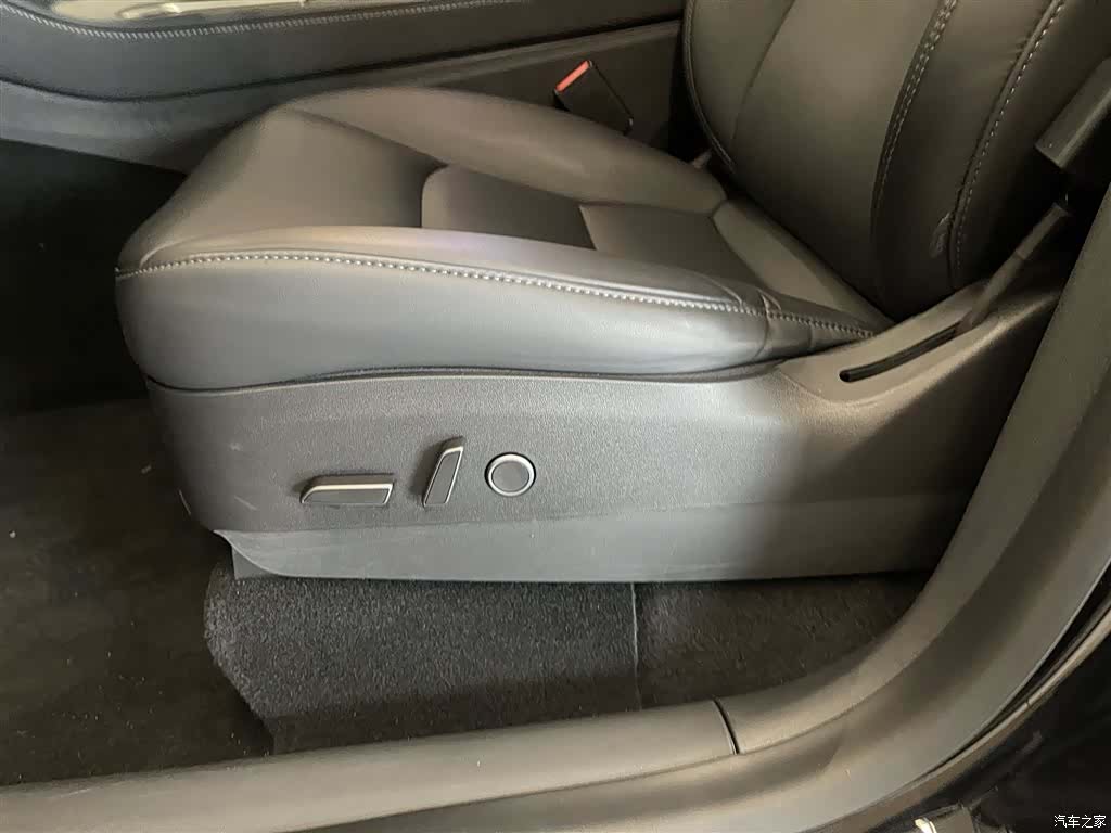 Tesla Model Y, 2022 25