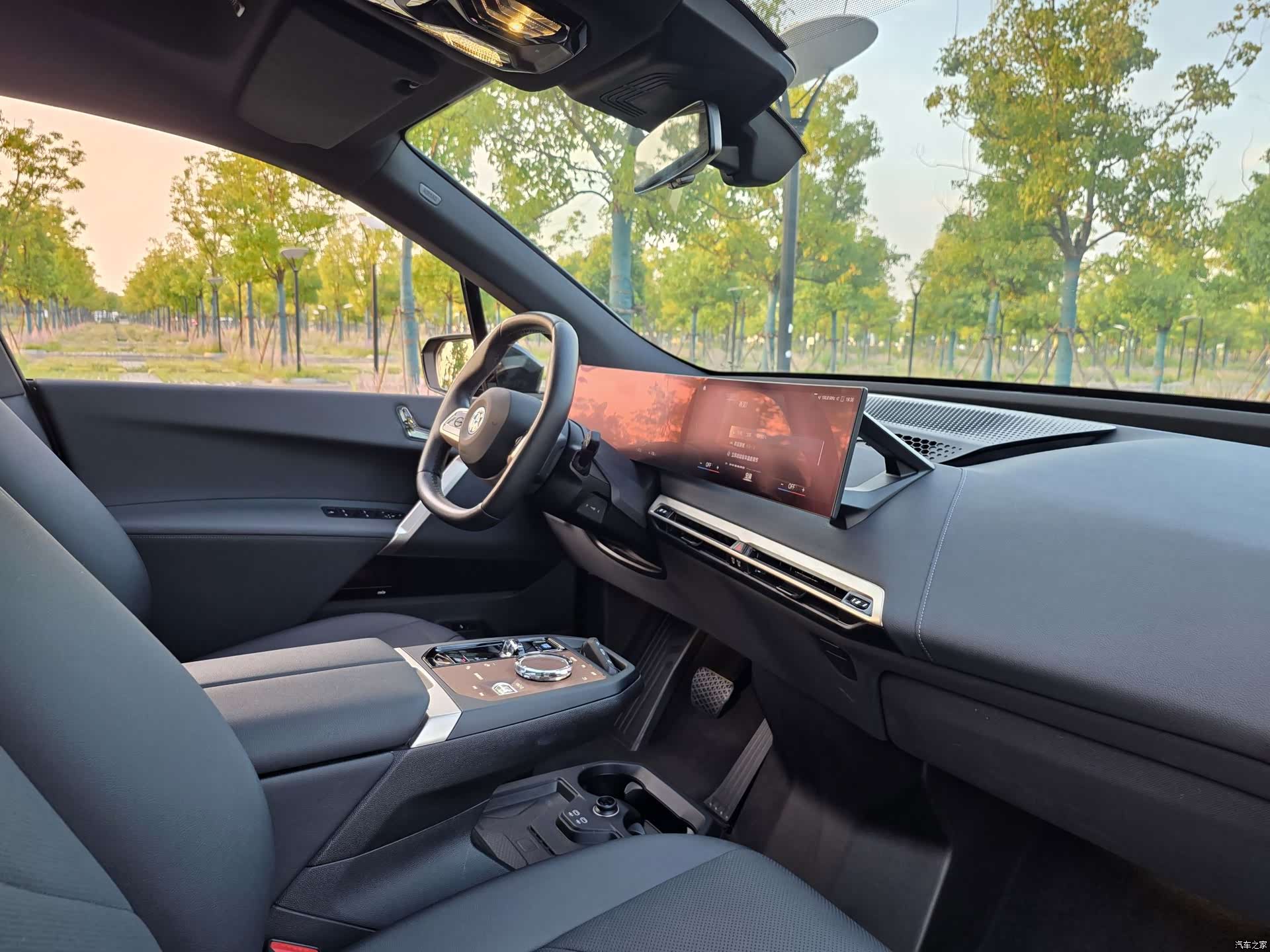 BMW iX, 2023 21