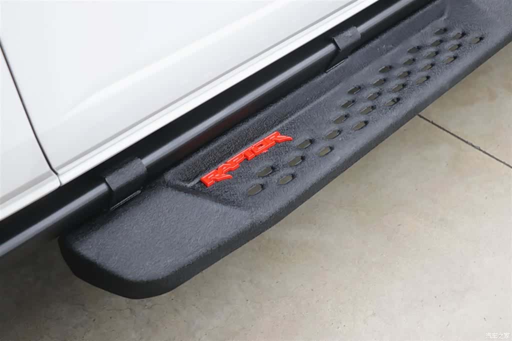 Ford Bronco, 2026 32