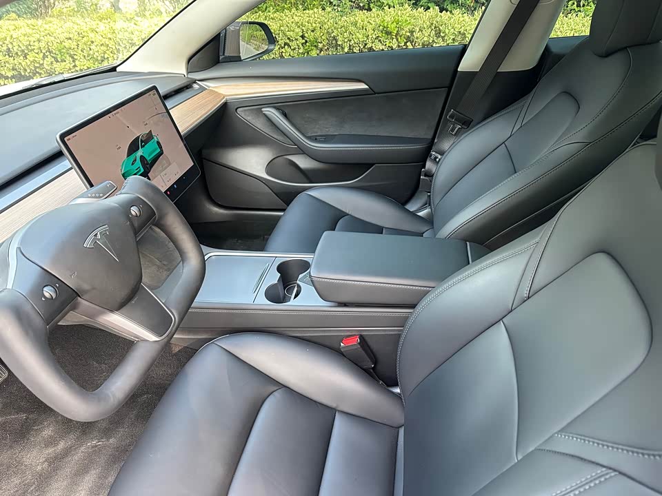 Tesla Model 3 Tesla Model 3