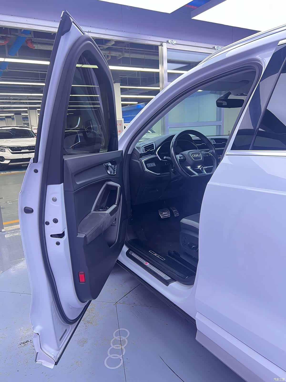 Audi Q3, 2022 9