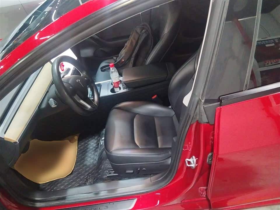 Tesla Model 3 Tesla Model 3