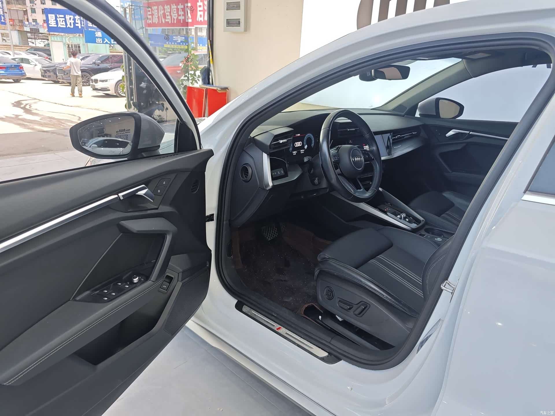 Audi A3, 2022 все фото