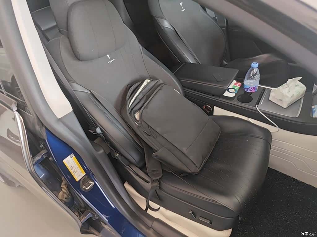 Tesla Model Y, 2021 25