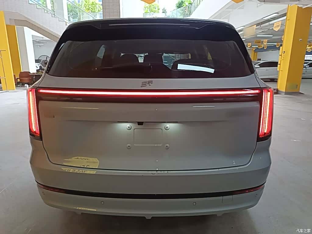Jetour L7, 2026 4