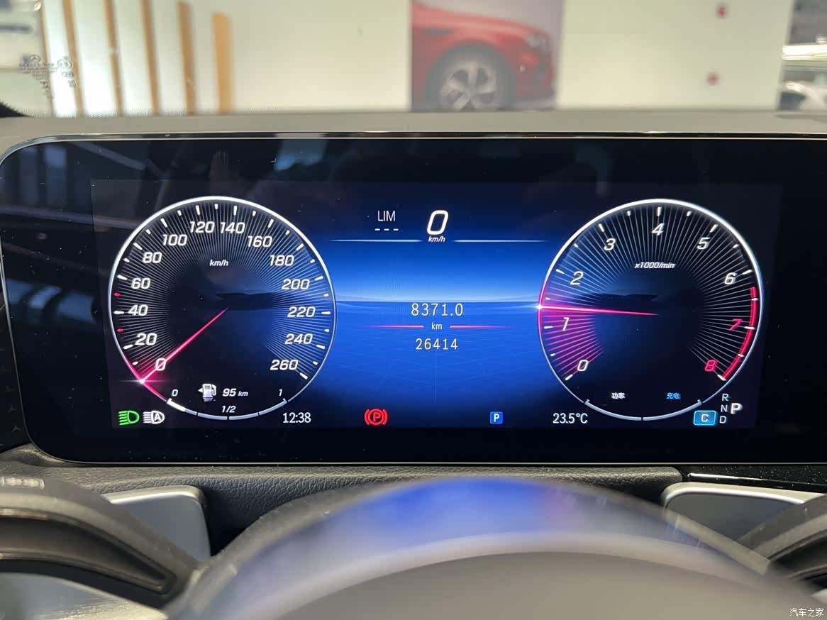 Mercedes-Benz GLB, 2024 14