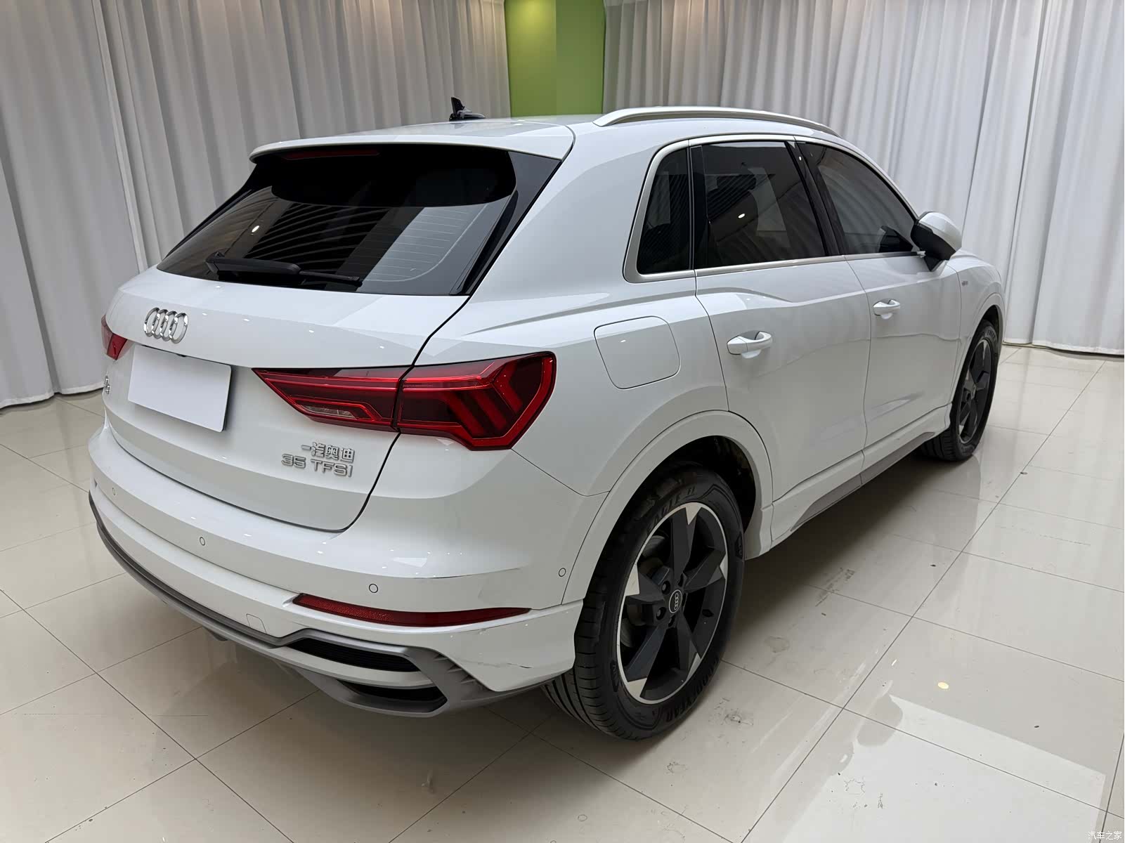 Audi Q3, 2022 4
